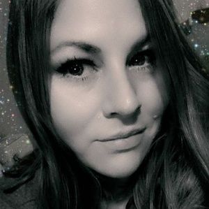 Meet your Posher, Averley